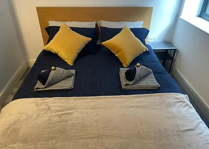 Queens Apartment - Lovely Entire Apartment